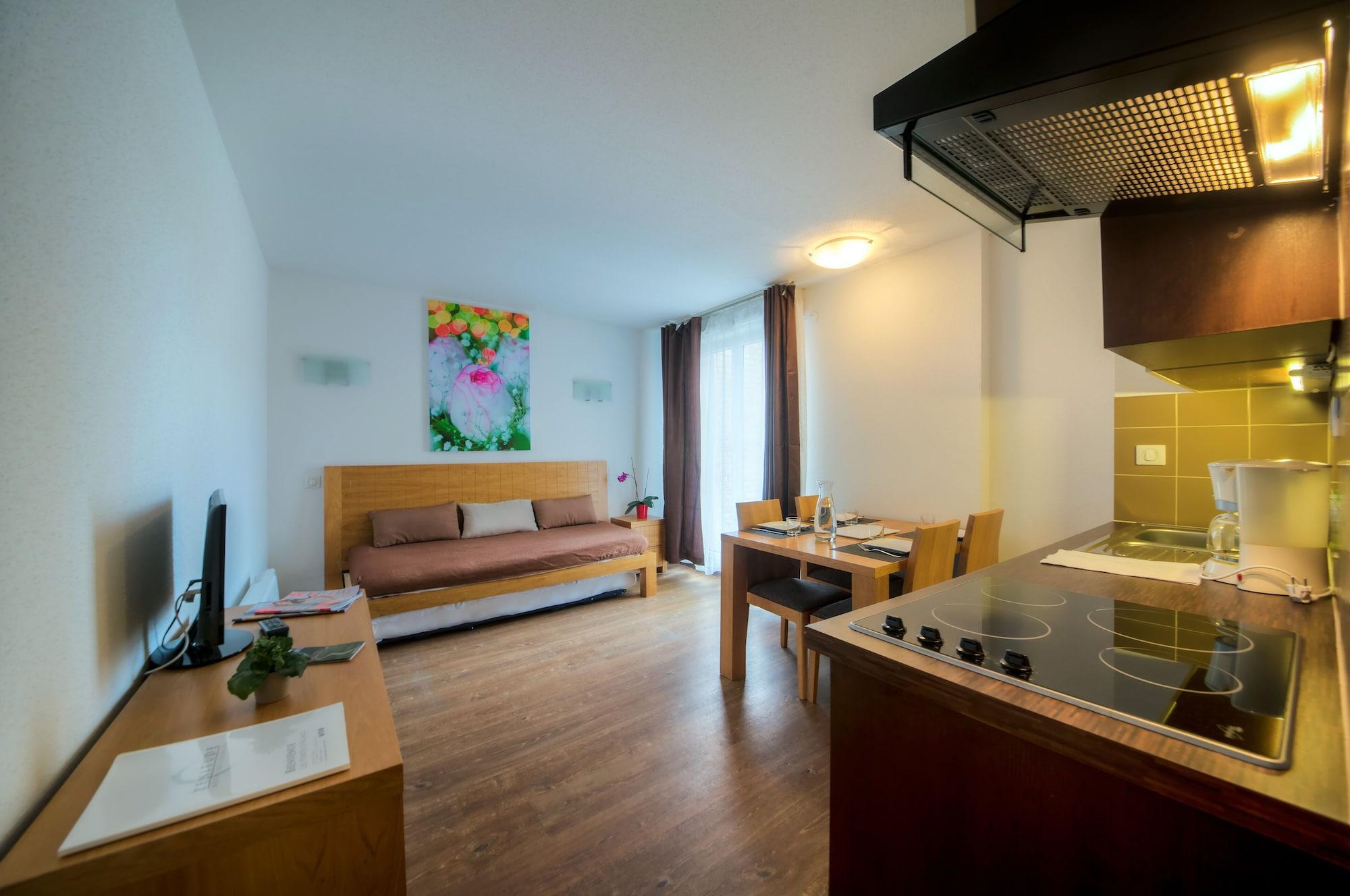Zenitude Hôtel-Résidences Les Portes d'Alsace Mutzig Exterior foto